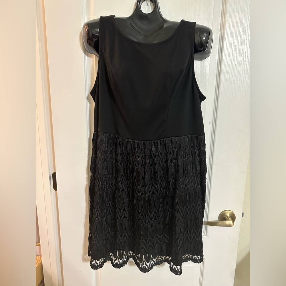 Elegant Black Sleeveless Dress
